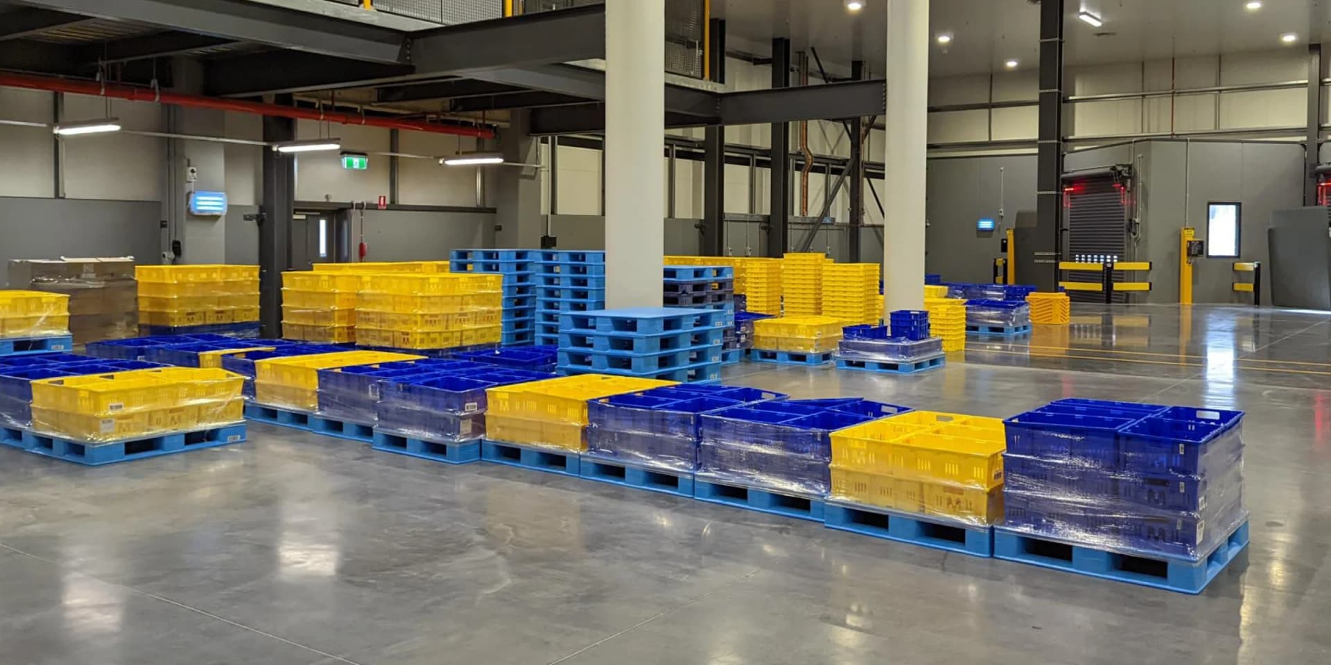 Pharmaceutical & Healthcare — plastic pallets, crates and spill containment