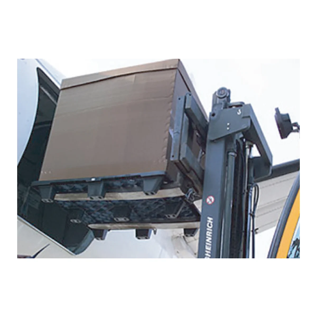Nestable Plastic Export Pallet – 1200 x 1000mm view 3